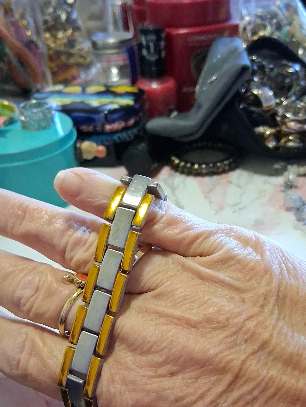 Two-Tone Gold and Silver Link Bracelet - Elegant Women's Jewelry